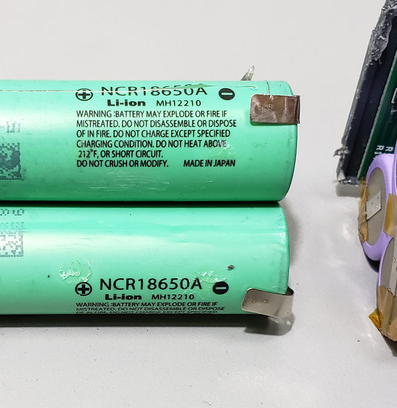 Roughly 300 mixed Panasonic/Moli 18650 cells for cell recovery